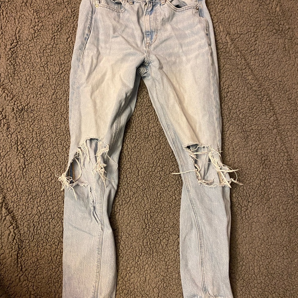 American Eagle Outfitters Light Blue Distressed Jeans